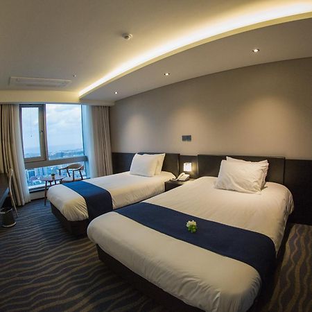 Gloucester Hotel Jeju Dış mekan fotoğraf
