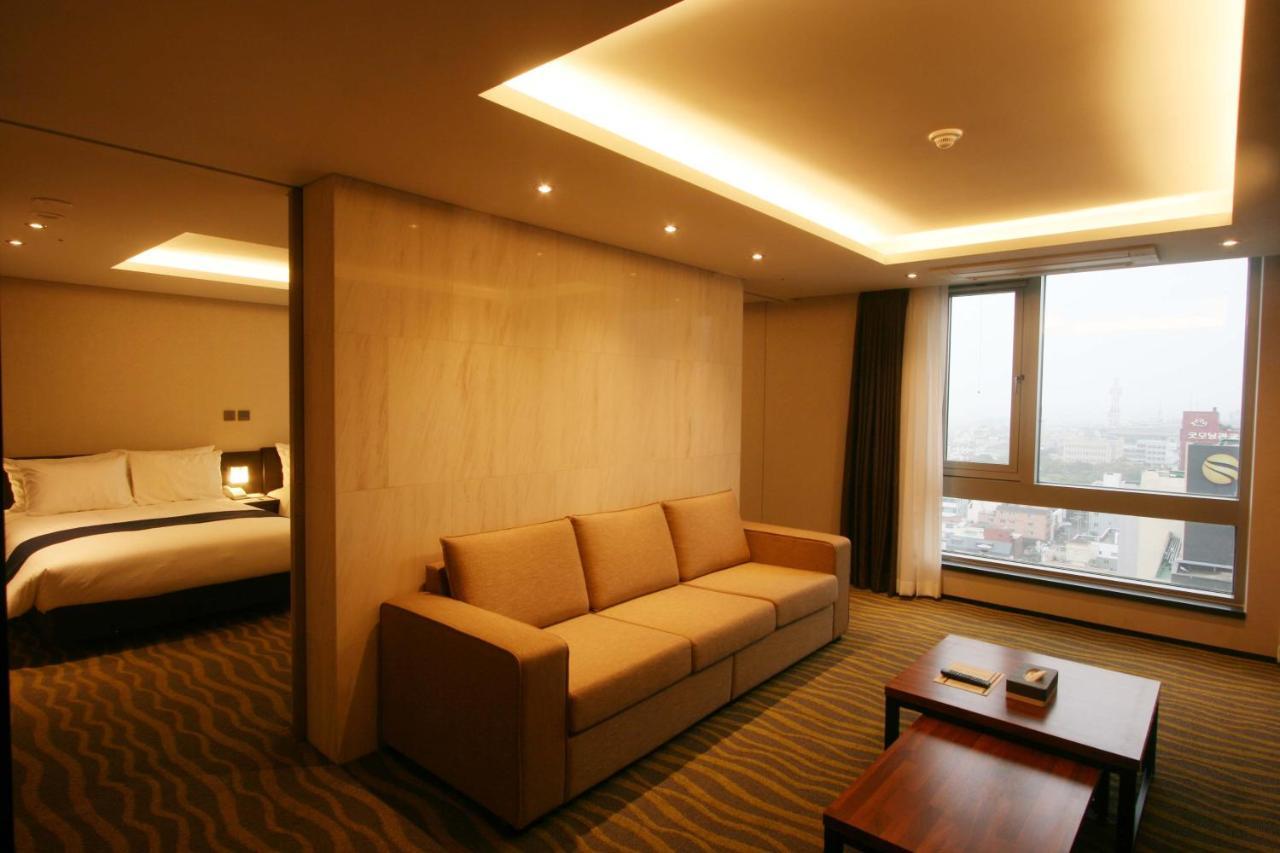 Gloucester Hotel Jeju Dış mekan fotoğraf