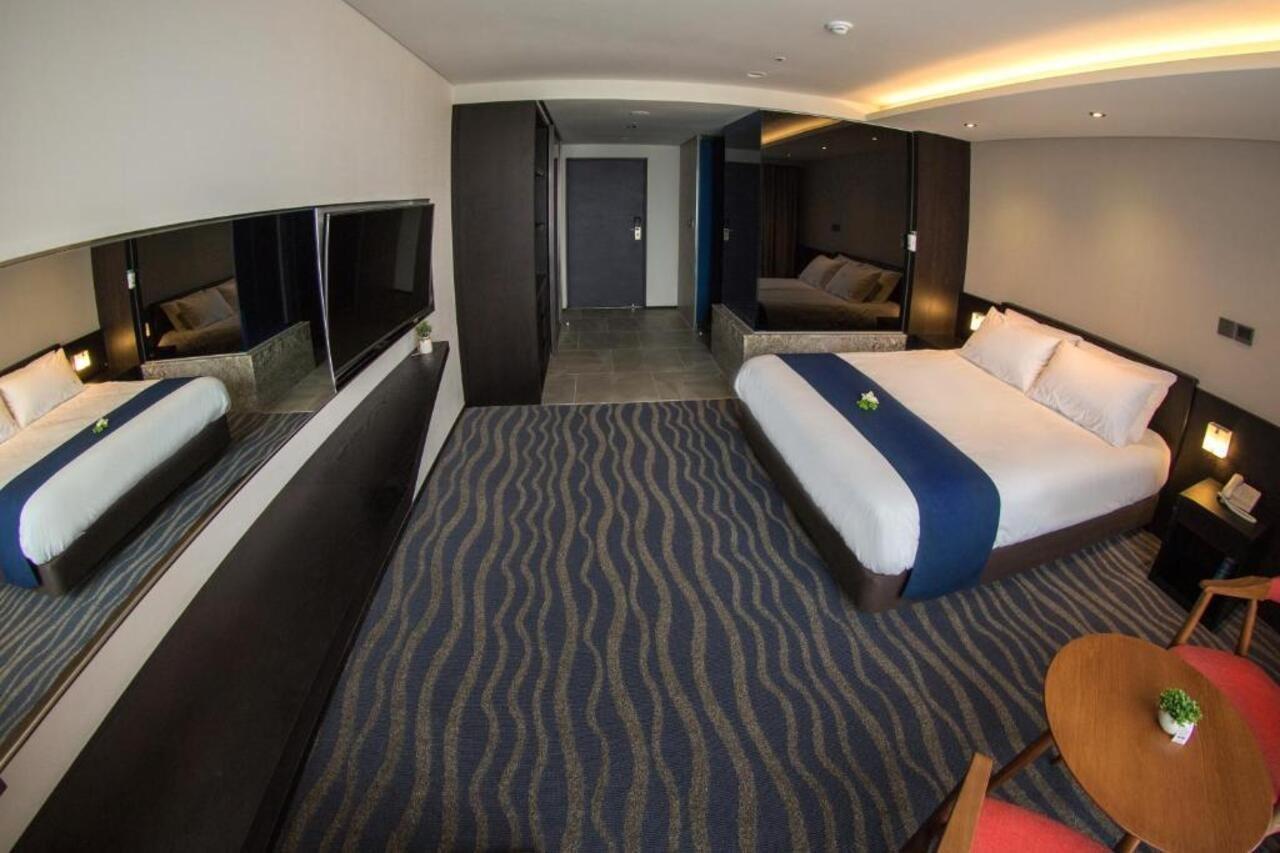 Gloucester Hotel Jeju Dış mekan fotoğraf