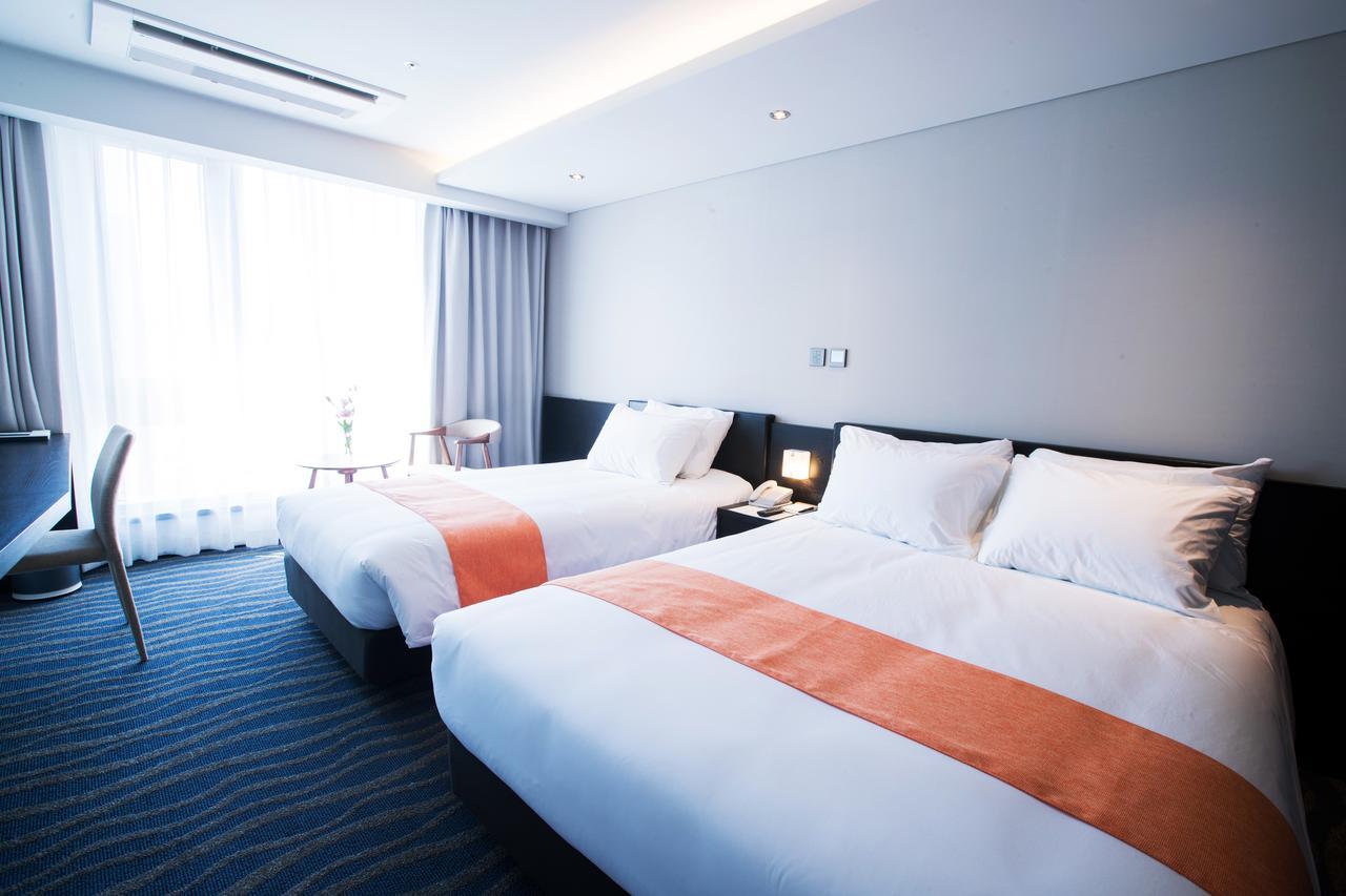 Gloucester Hotel Jeju Dış mekan fotoğraf