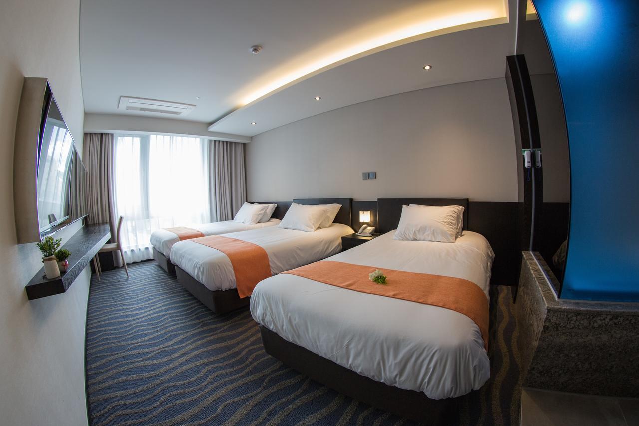 Gloucester Hotel Jeju Dış mekan fotoğraf