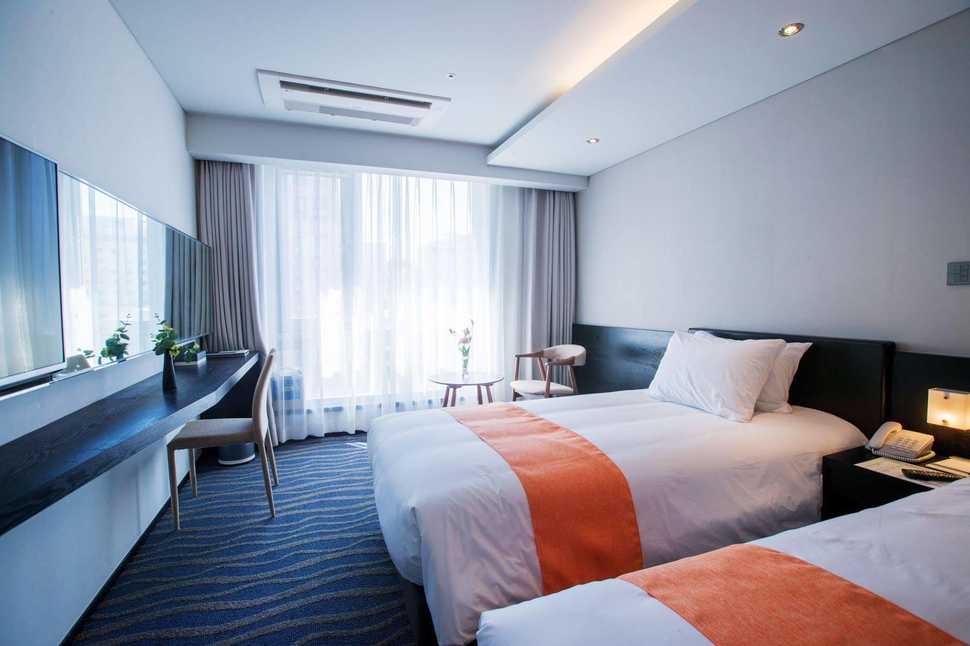 Gloucester Hotel Jeju Dış mekan fotoğraf