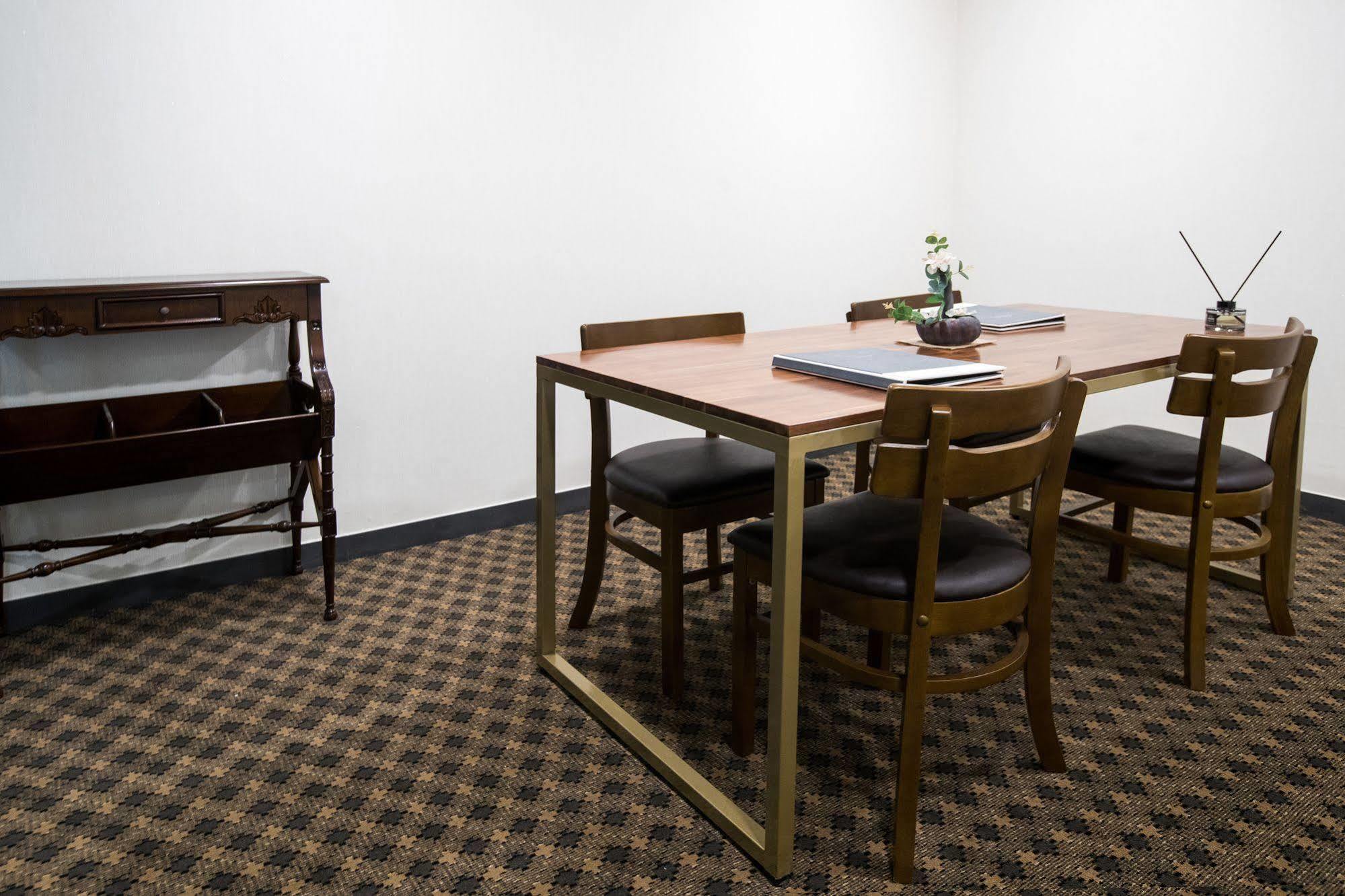 Gloucester Hotel Jeju Dış mekan fotoğraf